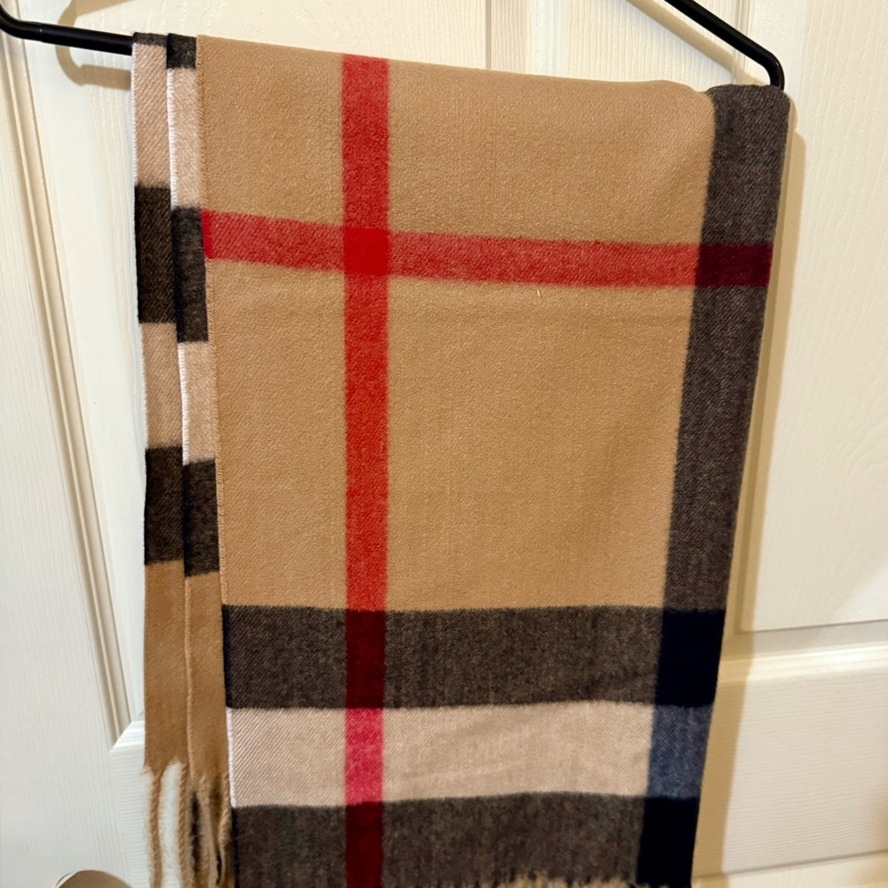 Classic Plaid Women's Scarf in Tan and Red